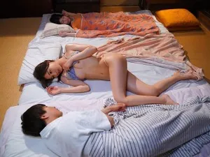 Quan hệ người yêu của anh trai nứng lồn khi đi công tác