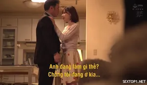 Một người đàn ông có hình xăm và đeo kính đã hẹn gặp một cô gái xinh đẹp trong khách sạn~ Massage đồ lót gợi cảm, bú cu và nuốt tinh…