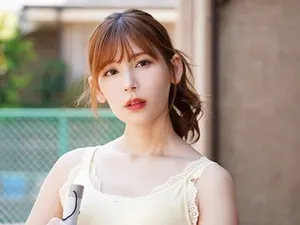Học sinh nữ trong lớp học cá biệt