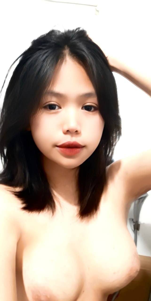 Gái trung quốc lồn đẹp nện nhau cùng anh hói cu to