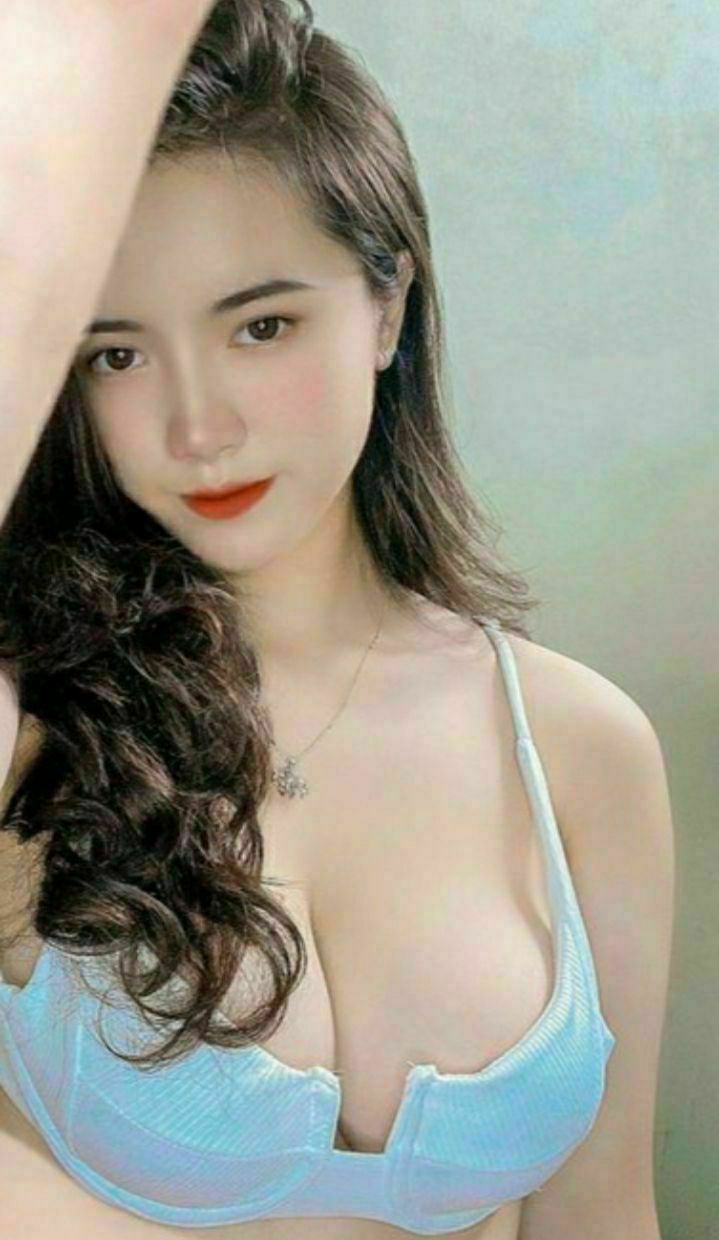 đang thẩm du với đồ lót của má kế trẻ thì bị phát hiện